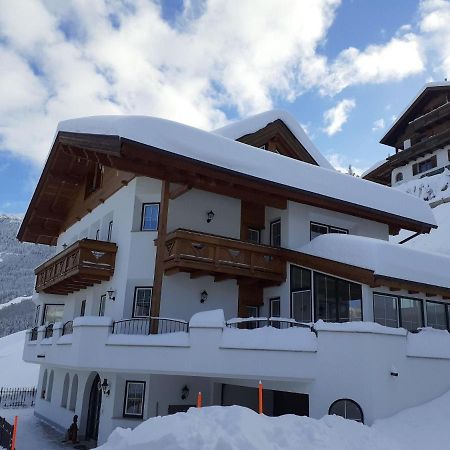 Modern Apartment In Hochgallmigg With Balcony Exterior photo